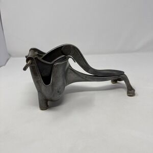 Wear Ever Aluminum Juice Squeezer Juicer Strainer 9.5 inches long Vintage